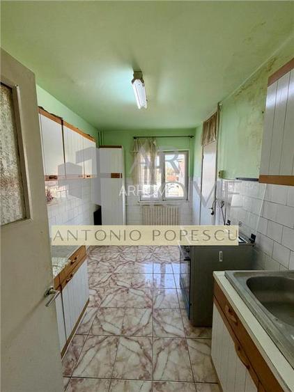 Apartament 3 camere, 2 balcoane, Ploiesti, zona Cantacuzino.