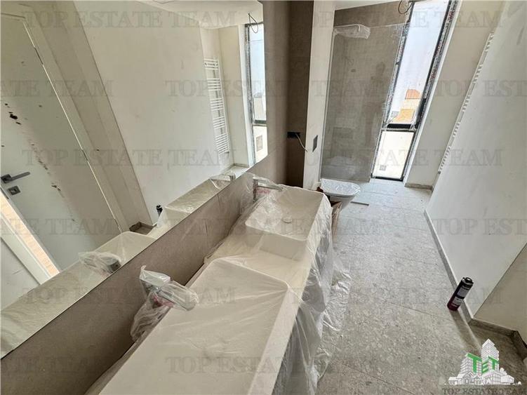 Vila de vanzare in Pipera, Nordul Bucurestiului | Curte privata, terasa panorami