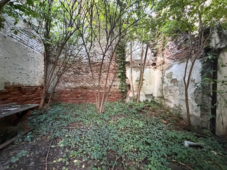 Casă cu 9 camere și curte proprie – Centru Istoric Sibiu - 4