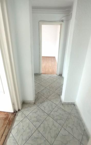 Apartament trei camere zona Mausoleu