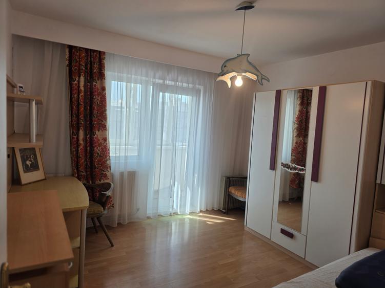 Inchiriez apartament 3 camere Dorobanti Deva