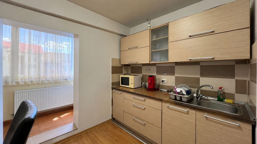 COMISION 0% | 3 camere | Zona Soarelui | Acoperis| Etaj 4/4