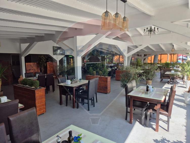 Spatiu comercial restaurant cu terasa de vanzare in Olimp Constanta