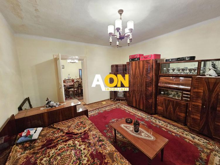 Casa cu 4 camere, 2024 mp teren, la asfalt, cu utilitati, Vintu de Jos