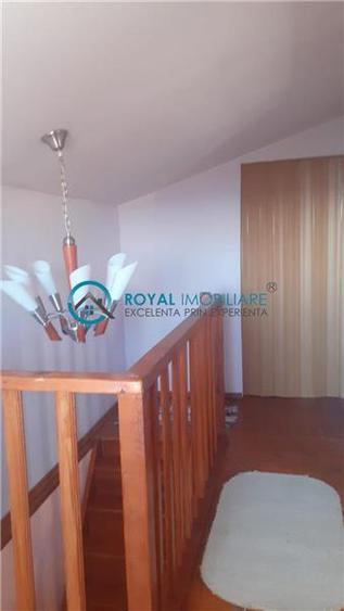 Royal Imobiliare - Vanzare Casa de Vacanta zona Pacureti