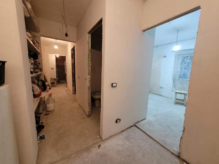 Oltenita-Jud. Calarasi-Apartament 3 camere decomandat