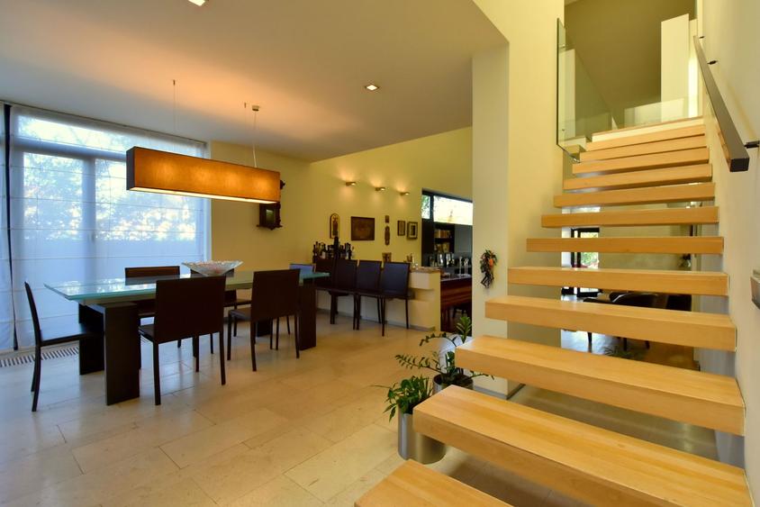 Resedinta cu arhitectura aparte si eleganta discreta