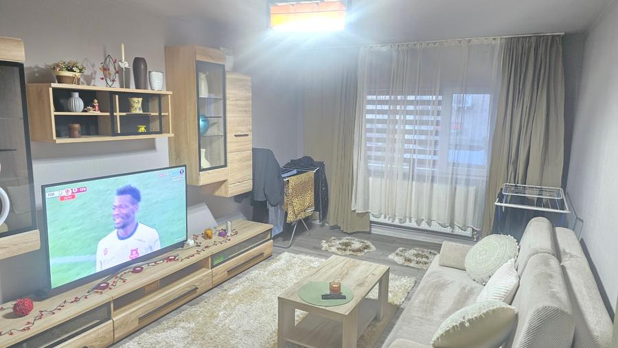 Vand apartament 2 camere decomandat Deva, Decebal (Zamfirescu), parter,mobilat