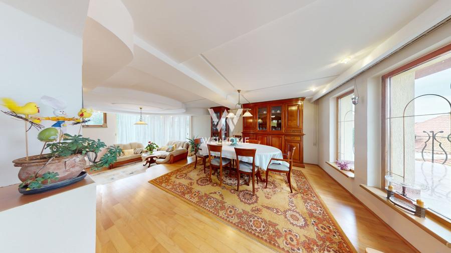 Casa individuala - 7 camere, 278 mp utili - Strand