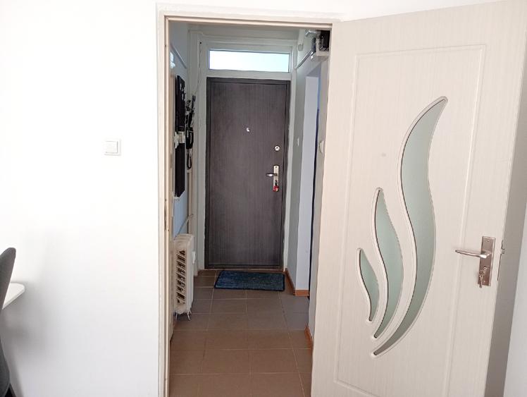 Proprietar vând apartament 2 camere ultracentral Parc 1 Decembrie 2 balcoane, AC