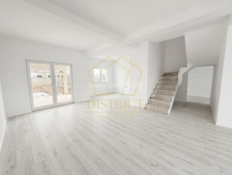 Duplex cu 4 camere despărțit prin camera tehnica | Mosnita Noua - 2