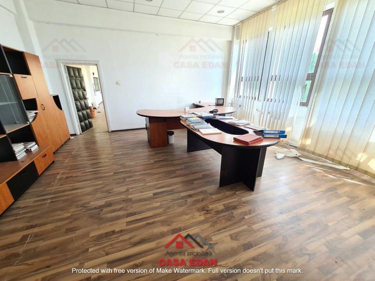 Cladire in Campina 4471 mp, teren 2405 mp--400.000e