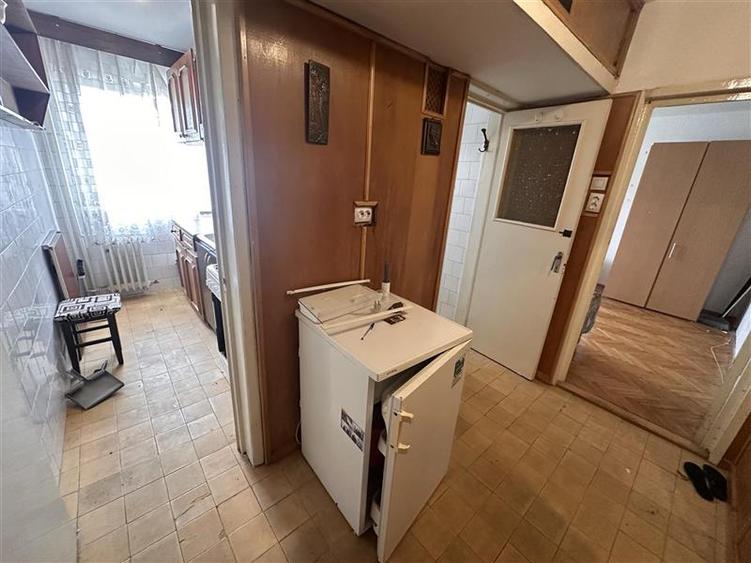 2 camere etaj 3 aproape de Colegiul Banatean