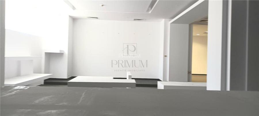Spatiu comercial renovat cu vitrina - Lipovei - Iulius Mall - 6