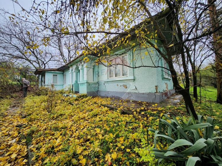 Teren 2200 mp + Casă, sat Frasinu, Giurgiu