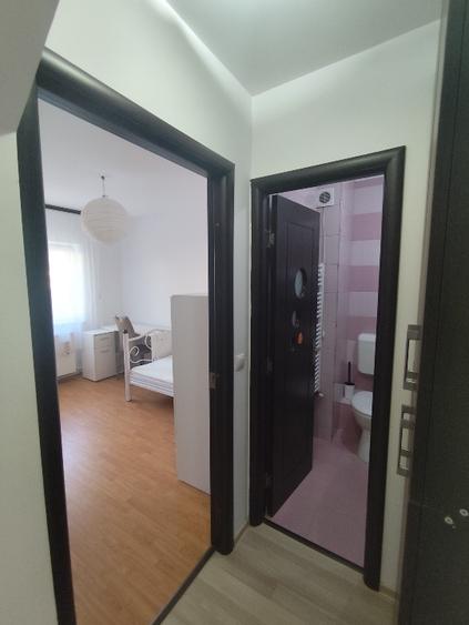 Apartament 3 camere, 2 bai , cu grădină, parcare, Cartier Tractorul