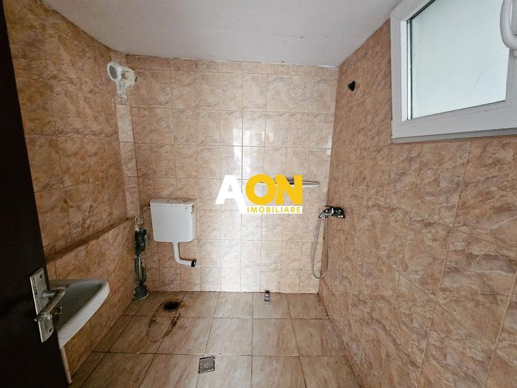 Casa de locuit si spatiu comercial, Cetate
