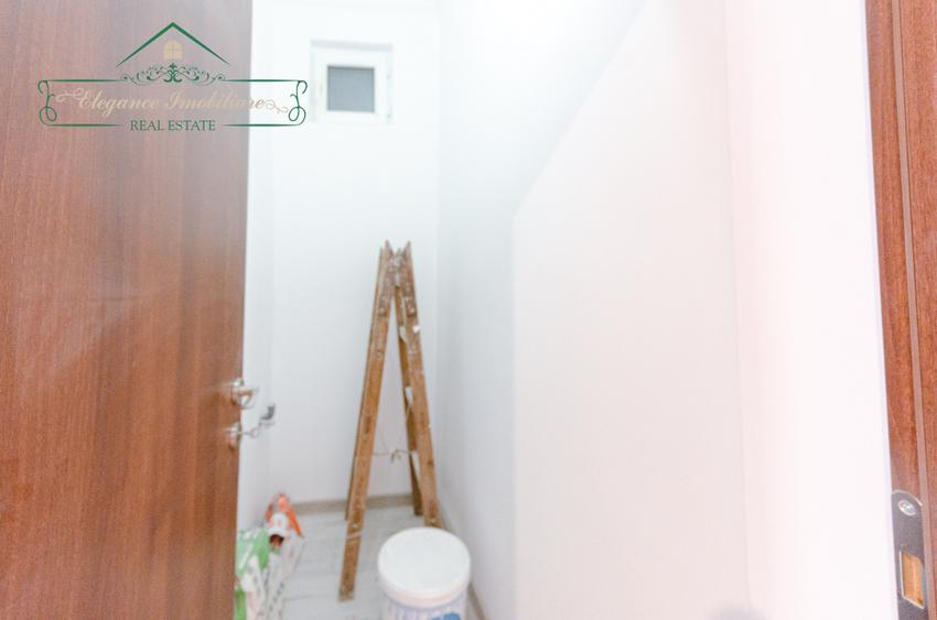 Apartament cu 2 camere la curte comuna si centrala proprie ,zona Centrala , Arad