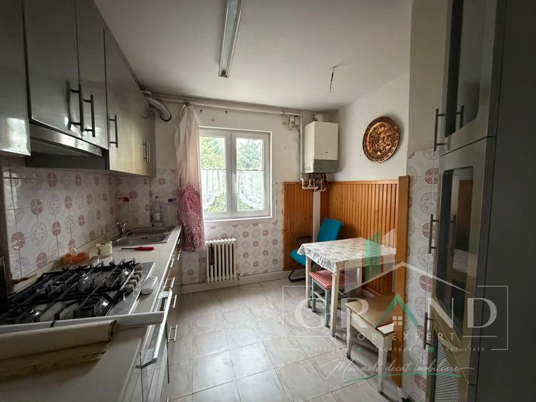 3 CAMERE DECOMANDAT | BALCON | GARAJ | PIVNIȚĂ | CENTRALĂ PROPRIE | MĂNĂȘTUR