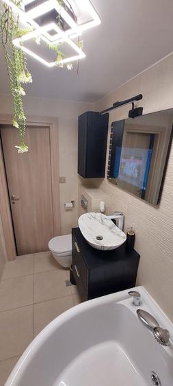 Bd Unirii, 3 camere dec, 2 băi, centrală, parcare