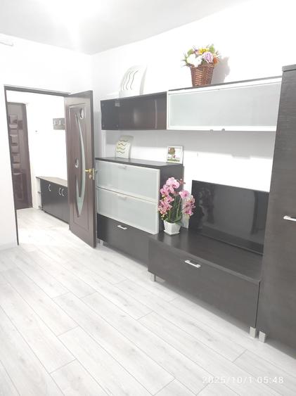 Garsoniera 25mp zona Unitatea Militara 29.500eur neg