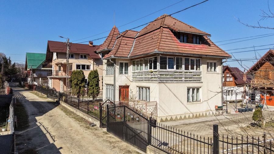 Proprietate cu potențial, 2 case și teren generos, Bran – Predelut - 10