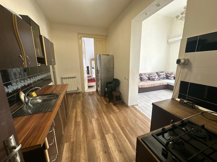 Apartament în vilă istorică, 7 camere, Filibiliu–Romulus