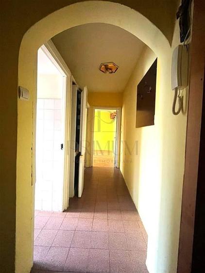 GIROCULUI - 4 CAMERE - ETAJ 1 - BLOC IZOLAT - 2 BALCOANE - ZONA PADURICE
