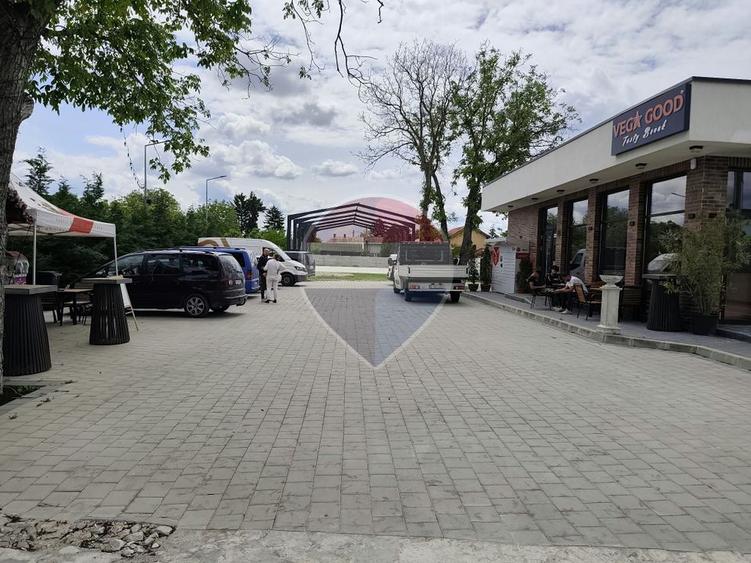 DE VÂNZARE CENTRU COMERCIAL MOARA VLASIEI CU CHIRIASI ACTIVI, 1860 MP