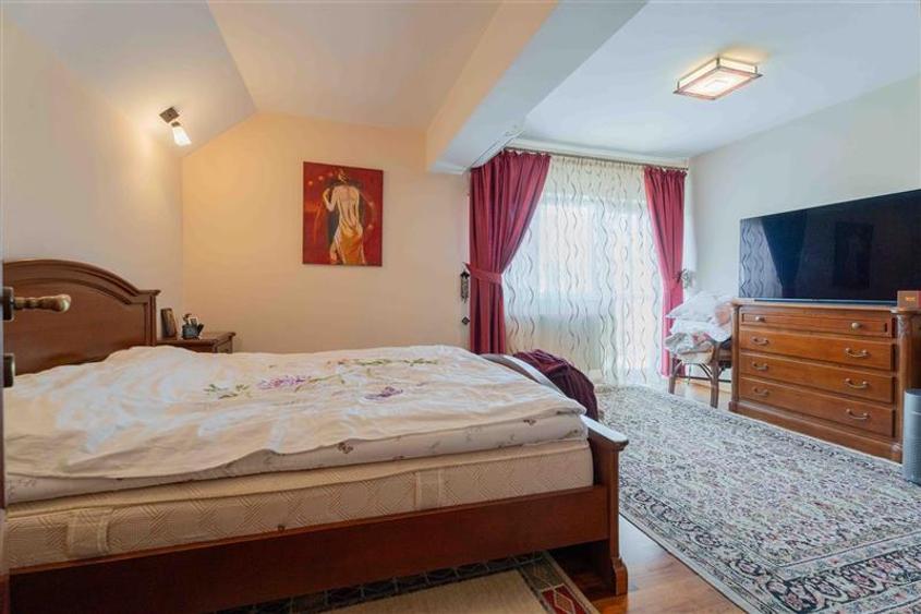 Casa de Lux in Livada cu Ciresi Eleganta, Confort si Panorama de Vis