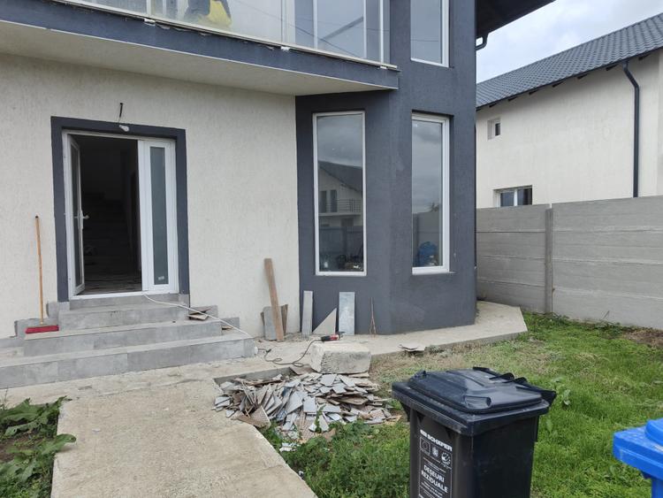 CASA CUMPANA| 4 DORMITOARE| TOATE UTILITATILE|
