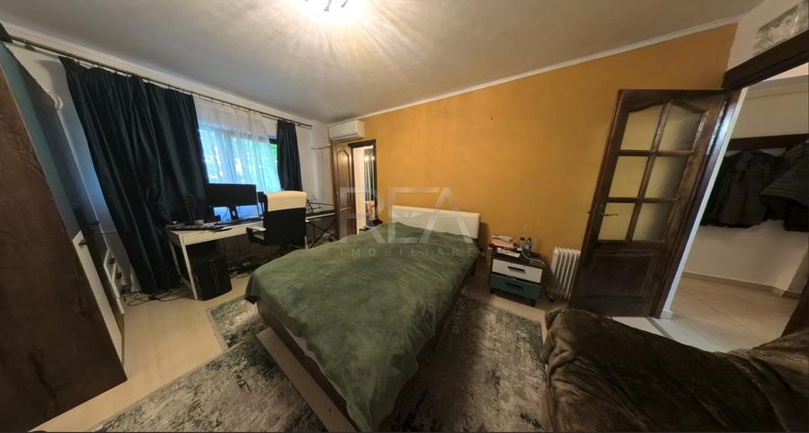 Garsonieră Tineretului decomandată, et. 1, an 1980, metrou, 33 mp