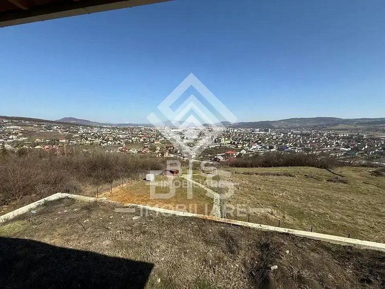 Casă pe Valea Sigmirului cu Priveliște Deosebită