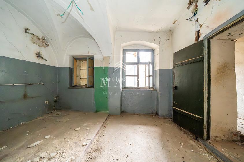 Casă cu 9 camere și curte proprie – Centru Istoric Sibiu - 12