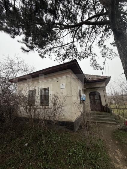 Casa parter 2714 mp teren, front 104 ml, strada principala Caciulatesti