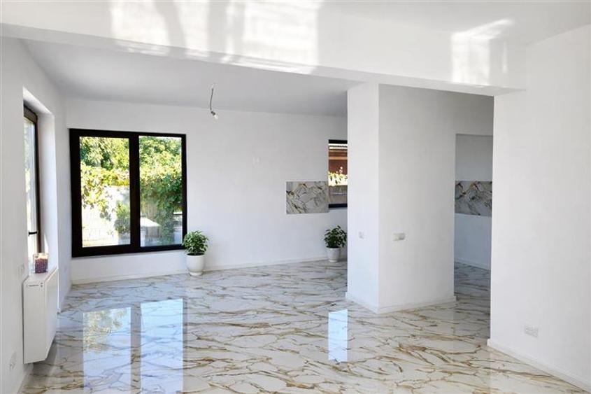 Vila P+E, 5 camere,3 bai,teren 418 mp,finisaje top, intabulata, toate utilitatil