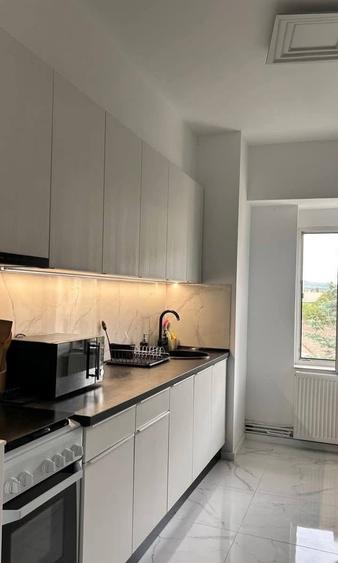Apartament de inchiriat 2 camere ,50 , mp zona centrala Bd.21 Decembrie