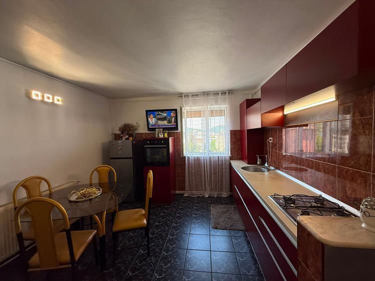 Apartament 2 camere-decomandat-mobilat si utilat, zona Balcescu