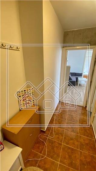 Ap. de vanzare - 2 camere si balcon - zona Cedonia