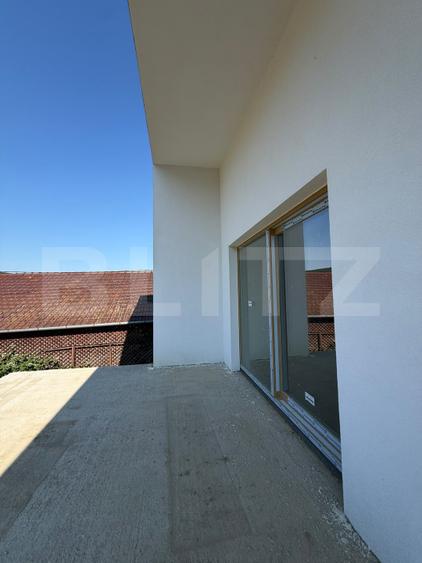 Casa de vanzare, 115 mp, zona Corunca