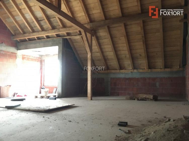 Casa tip triplex, cu 2 camere, de vanzare in Sanandrei. - 12