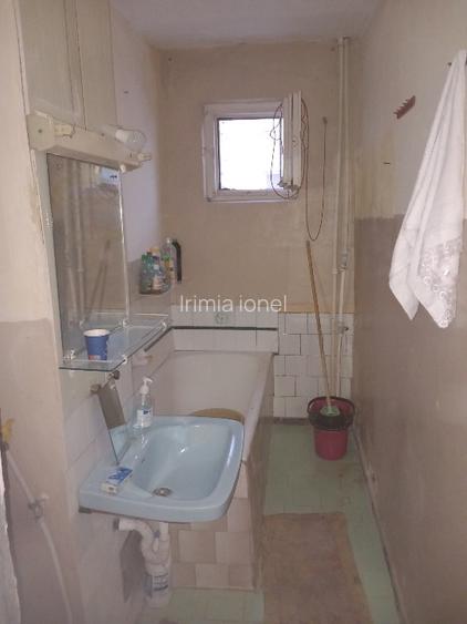 Vând apartament cu 3 camere  - 2