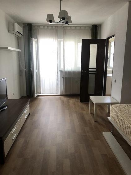 Dristor Garsoniera Etaj 7/8 Balcon