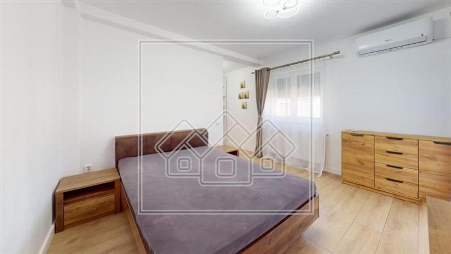 Casa de vanzare, facilitati smart, 3 camere, 2 bai, predare la cheie