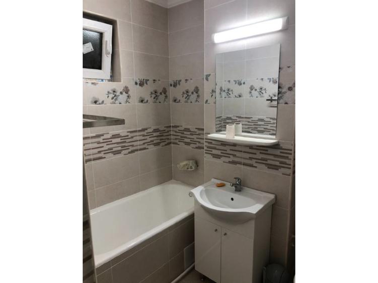 Inchiriez apartament 3 camere
