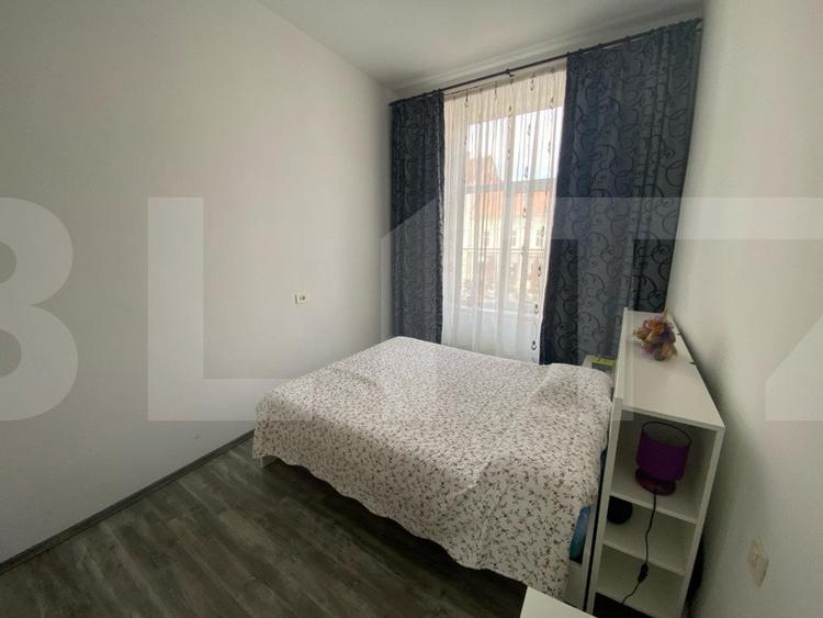 Apartament de 3 camere, decomandat, 74 mp, zona Piata Unirii