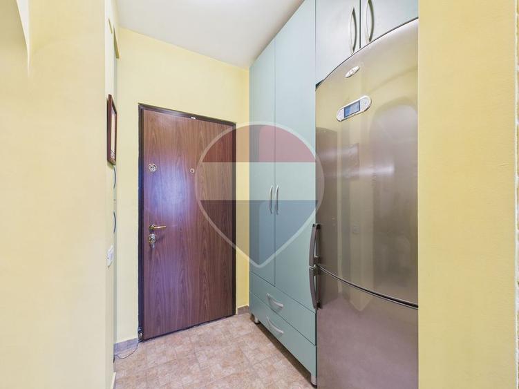 Apartament cu 2 camere de închiriat în zona Capitale
