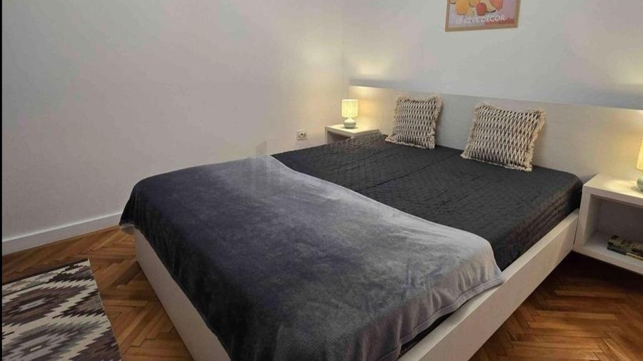 REA1027784 Apartament 2 camere l Mobilat Renovat l Langa Metrou Piata Romana