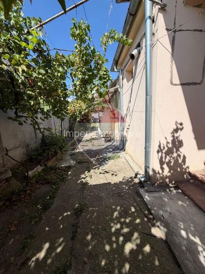 Teren/Casa cu 5 camere  în zona Centrala, 653 mp curte - 7