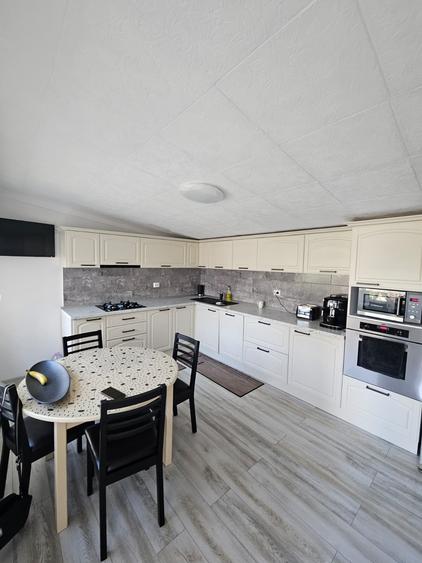 Casă duplex | 165 mp utili, 4 dormitoare, terasă, mobilată și utilată